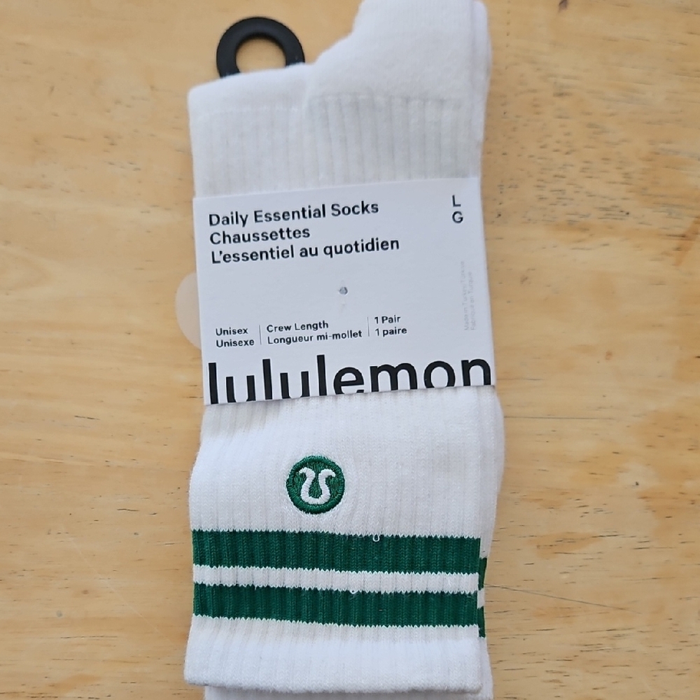 LULEKEMON CREW LENGTH SOCKS - Picture 10 of 10